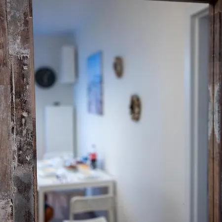 Blue Sea Apartment *
