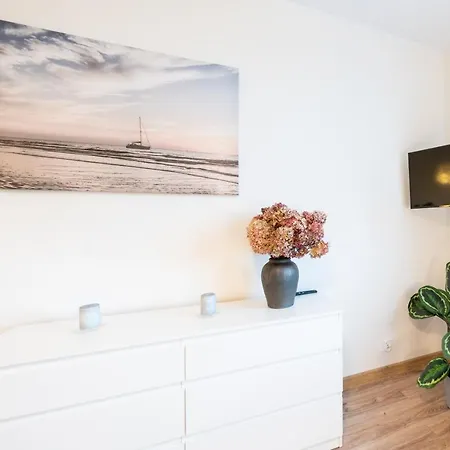 Blue Sea Apartment *
